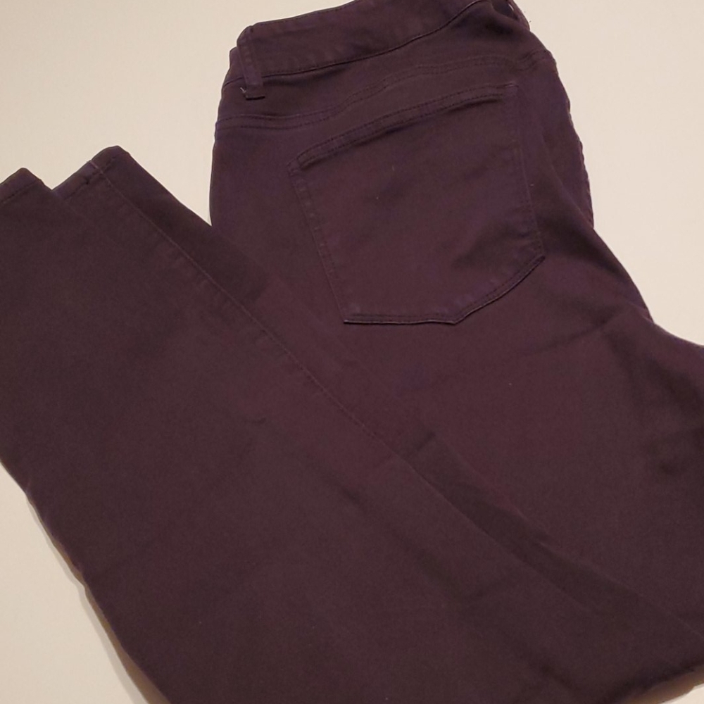 Womens Plum Jeggings
